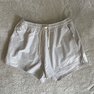 Outdoor Voiced Sunday Short 3” - Oatmeal